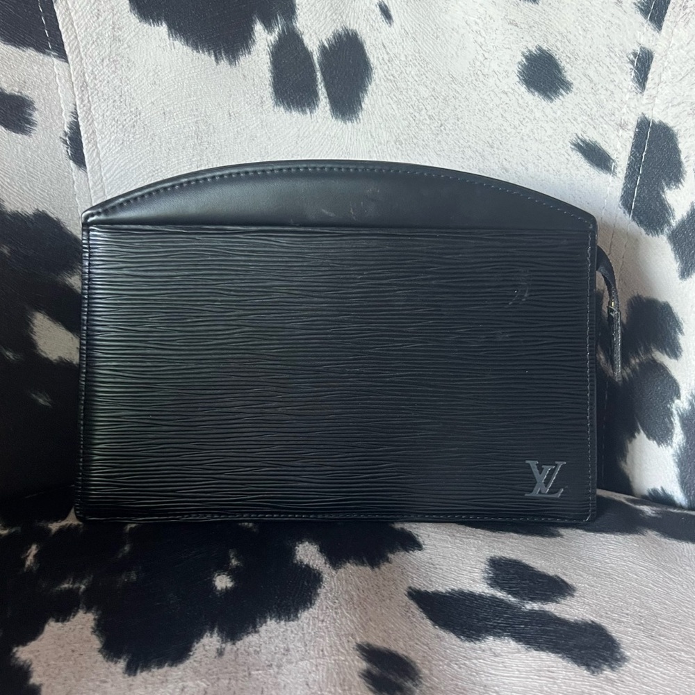 ✨ Louis Vuitton Black Epi Trousse Crete Clutch Bag